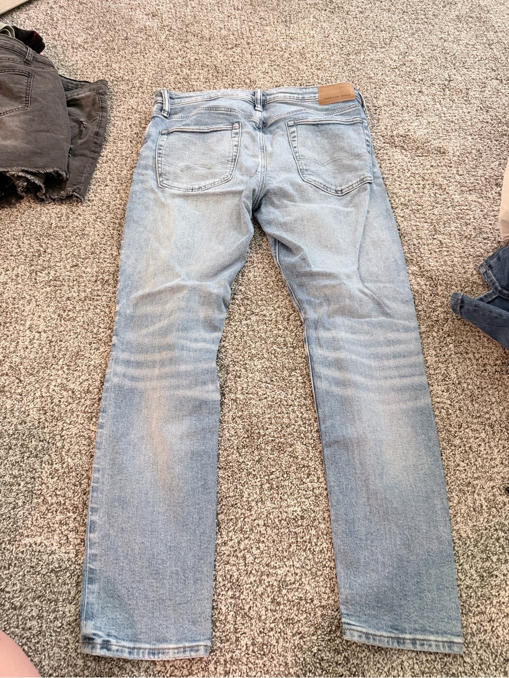American Eagle Outfitters Blue Denim Jeans with Tan Stitching - Picture 2 of 5